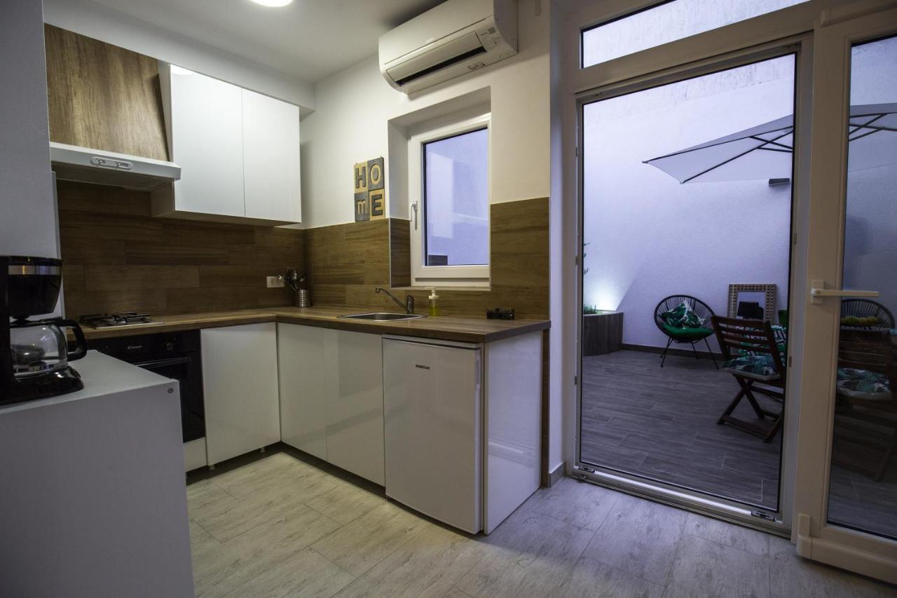 Stay Inn Arena Center Pula Exterior foto